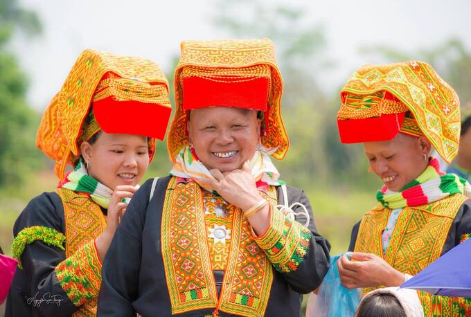Trang phục Dao Lô Gang.