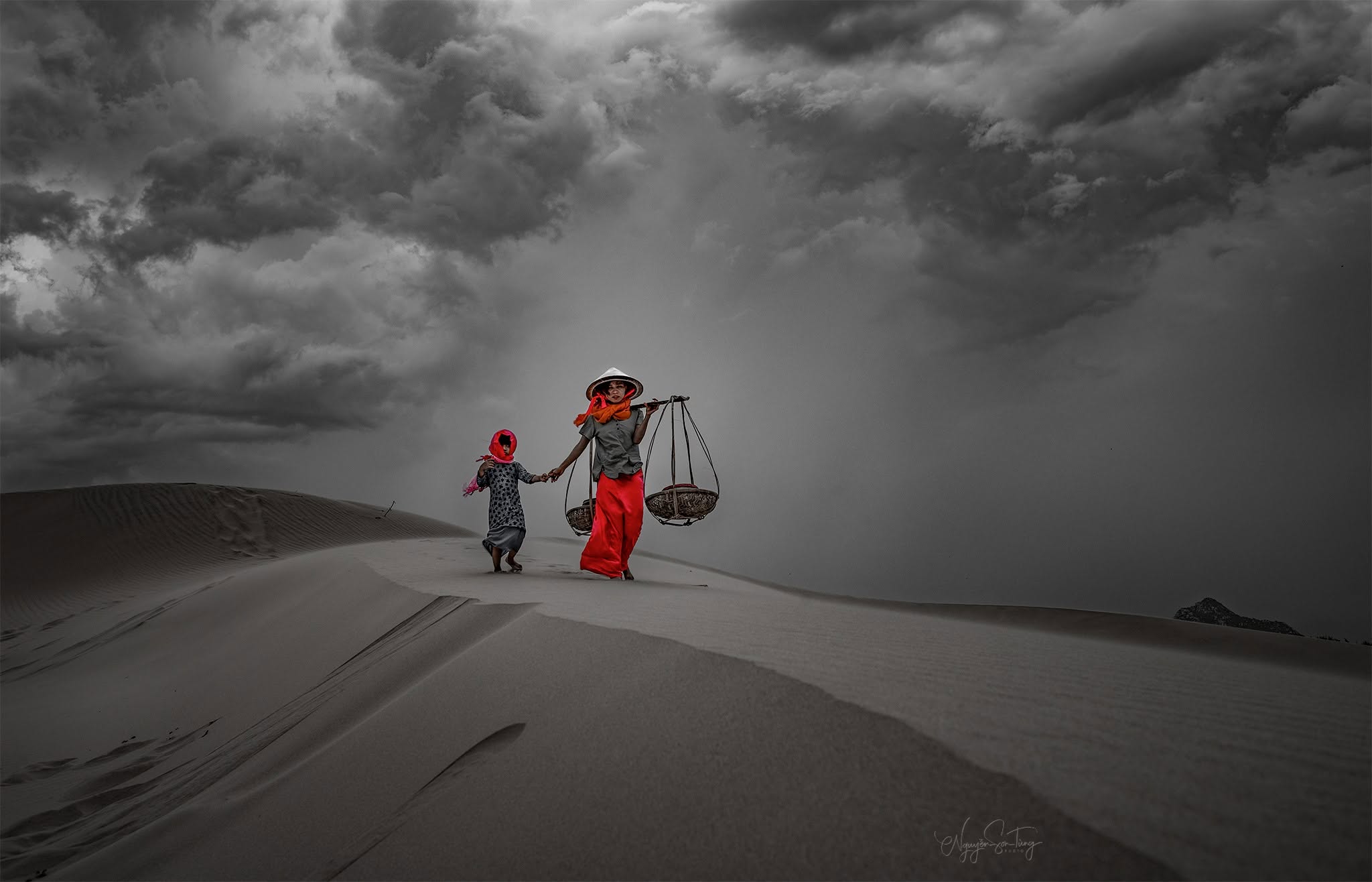 ĐƯỜNG VỀ DƯỚI TRỜI GIÔNG