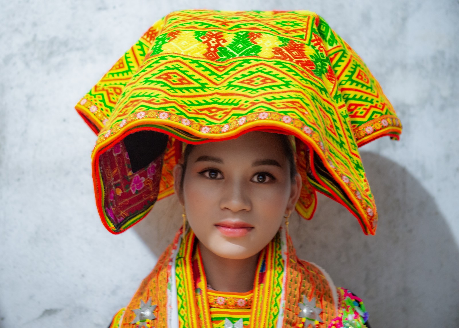 Cô dâu dân tộc Dao Lô Gang