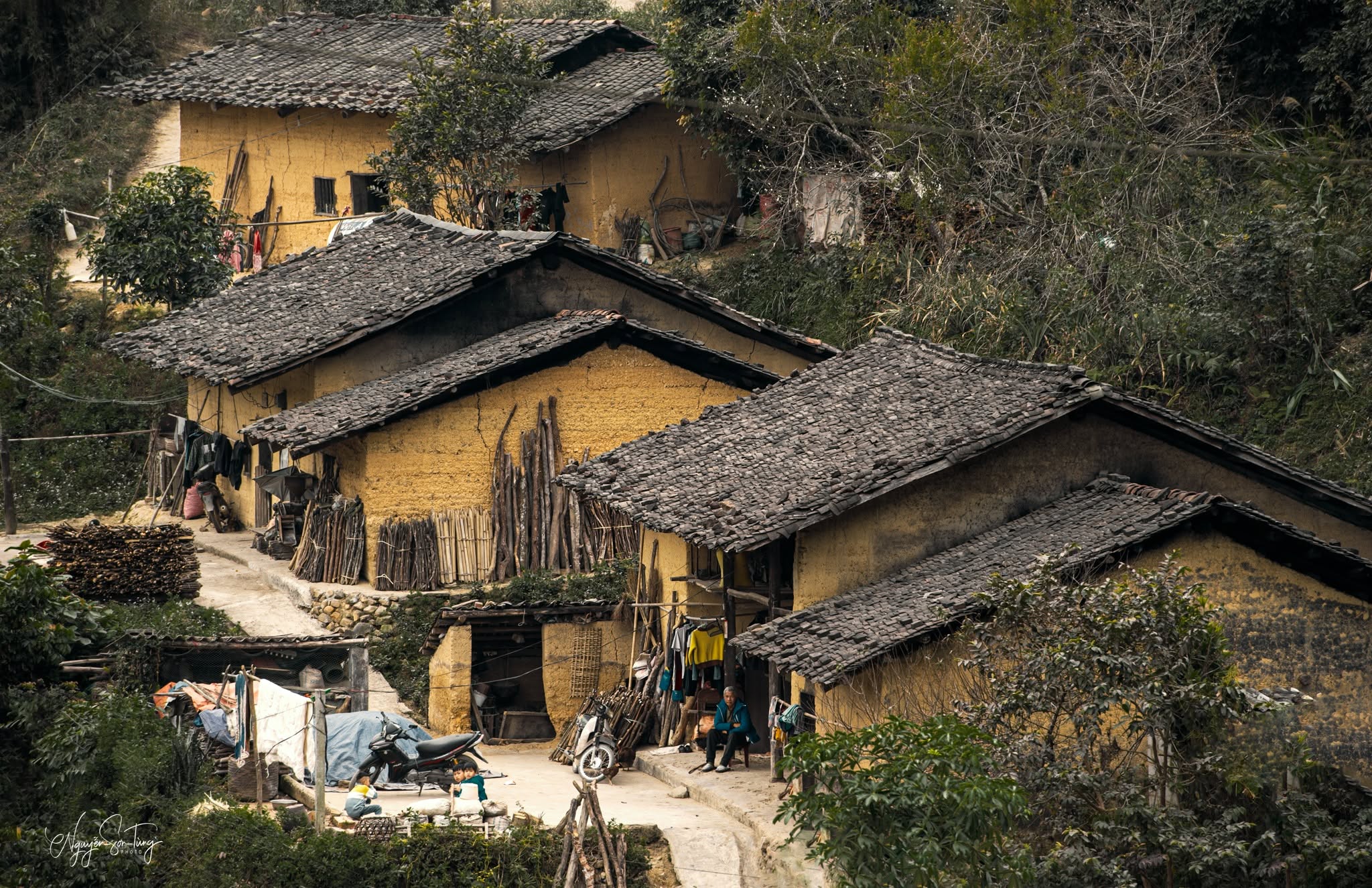 Làng đá Thạch Khuyên