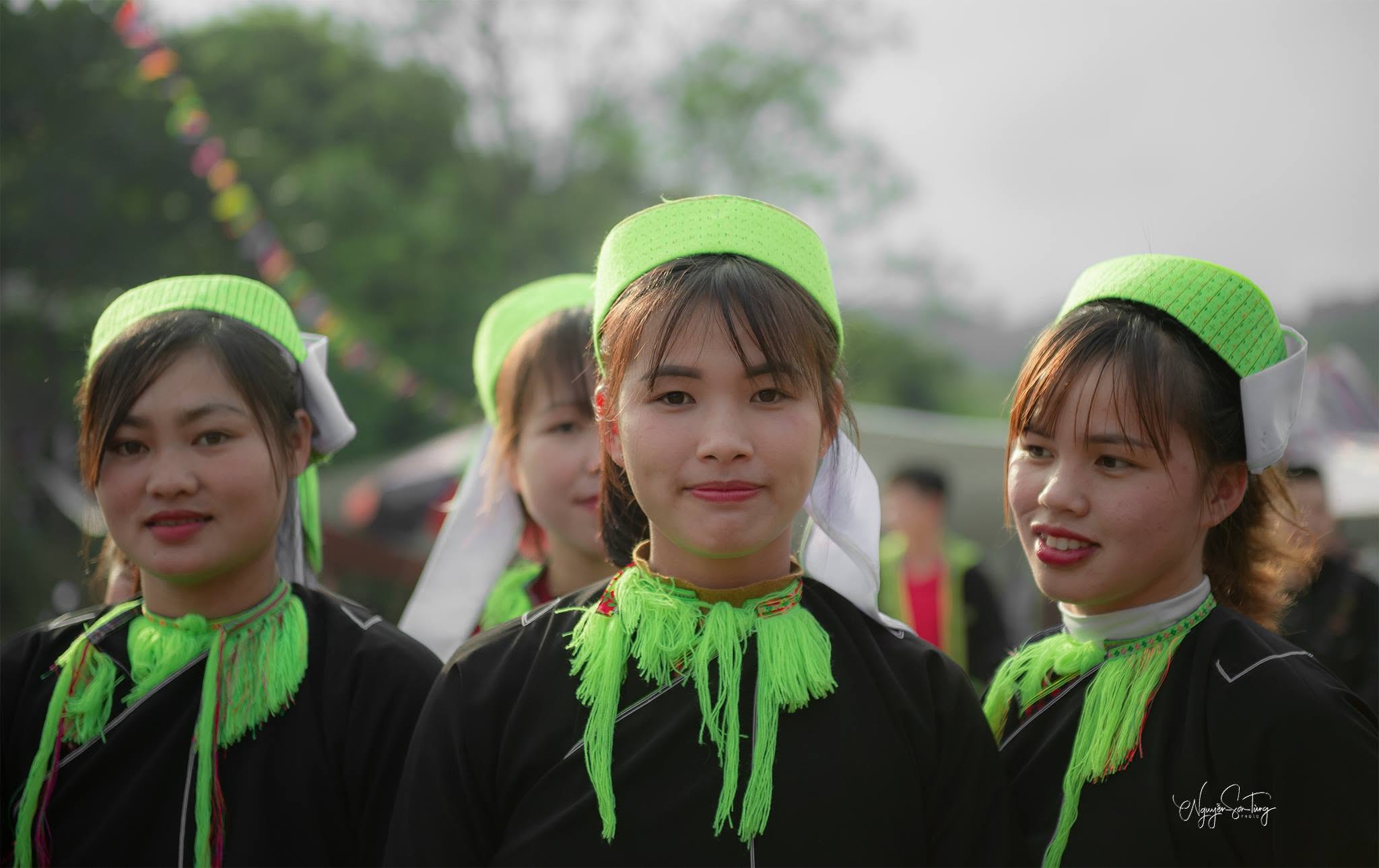 Ba cô gái Nùng