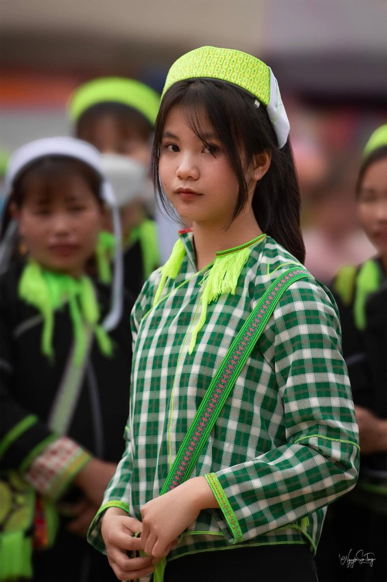 Thiếu nữ Nùng